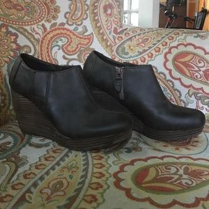 Dr Scholl’s brown low ankle wedges